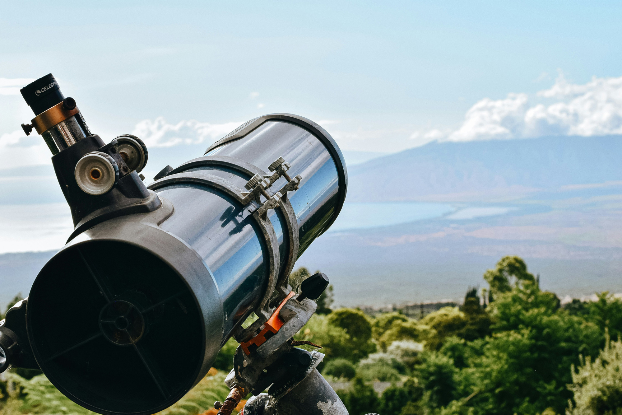 Телескоп-рефлектор: преимущества и особенности Телескоп-рефлектор: преимущества и особенности